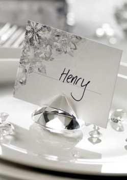 Simple Ways to Add a Touch of Sparkle to your Wedding Day Photo Simple Ways to Add a Touch of Sparkle to your Wedding Day