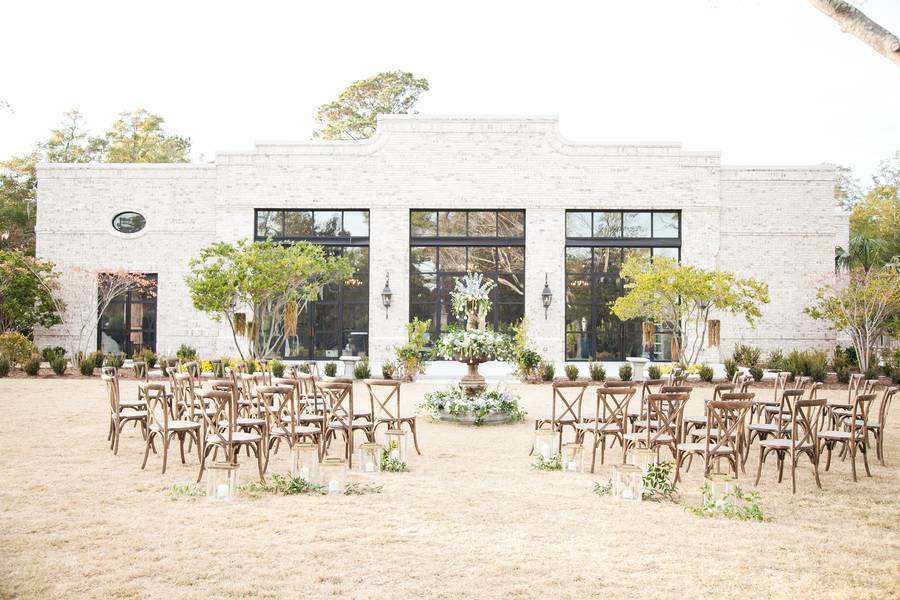 Dusty Blue Chic and Laidback Wedding