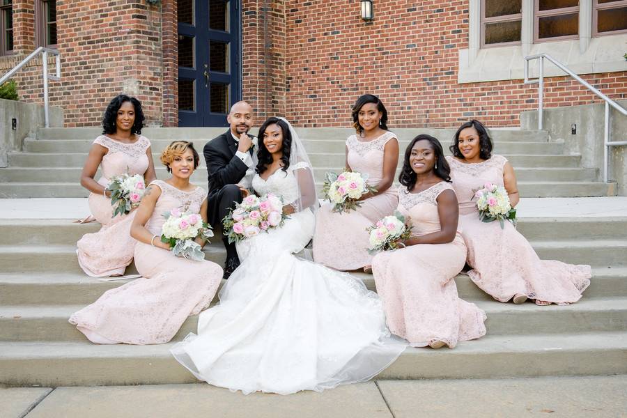 Classy Wedding with Gorgeous Blush and Gold Tones