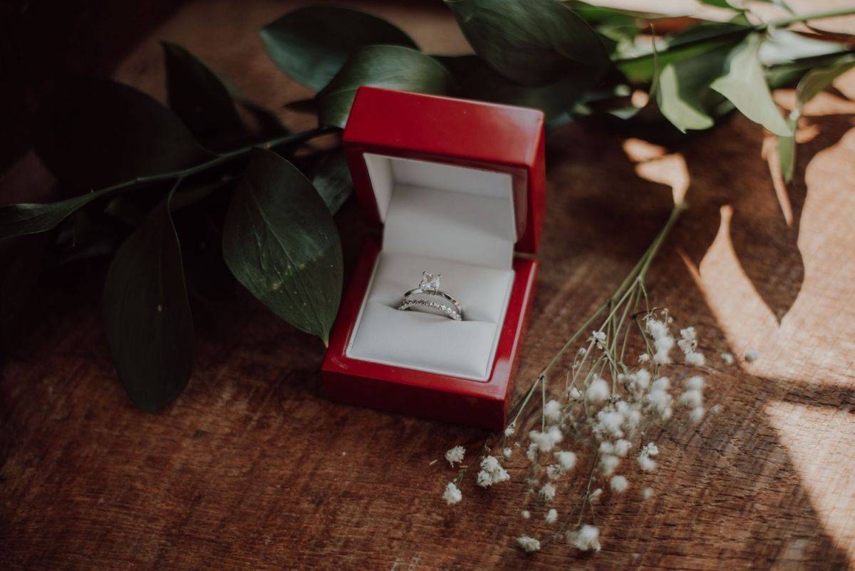 Elegant Engagement Ring Trends