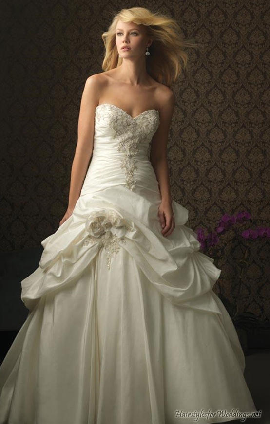 What to Do When You Can’t Afford a Wedding Dress What to Do When You Can’t Afford a Wedding Dress