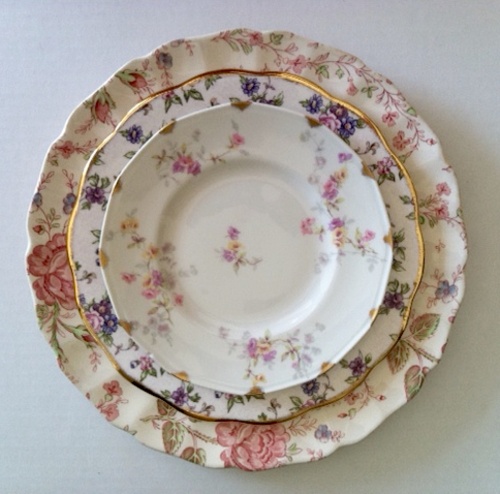 Elegant Wedding Table Settings: Mismatched China Mismatched China