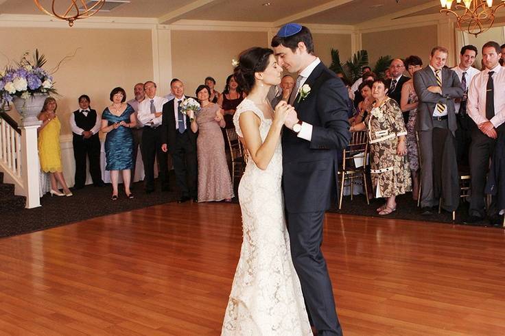 Wedding Day First Dance Tips First Dance at Wedding