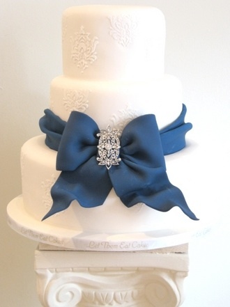 Top 5 Elegant Wedding Cake Photos on Pinterest Three Tier Wedding Cake