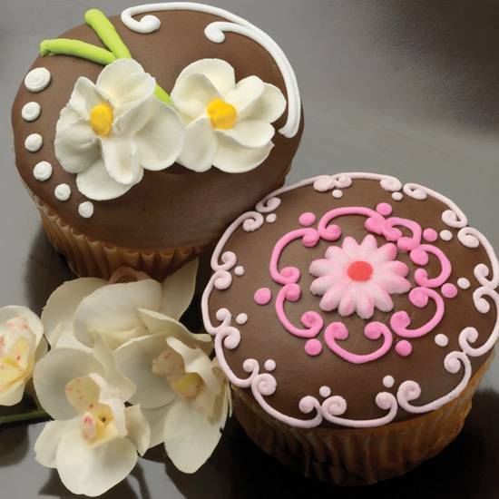 Floral Fondant Cupcakes