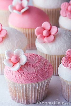 Textured Fondant Cupcakes