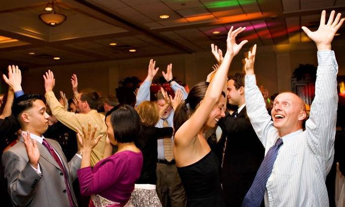 What Do Guests Feel Is the Most Important Part of a Wedding? Wedding Reception Dance