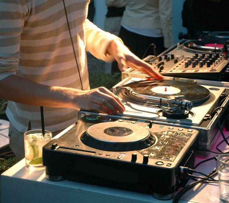 Tips for Creating Your No-Play List: Wedding Songs You Want to Avoid Wedding DJ