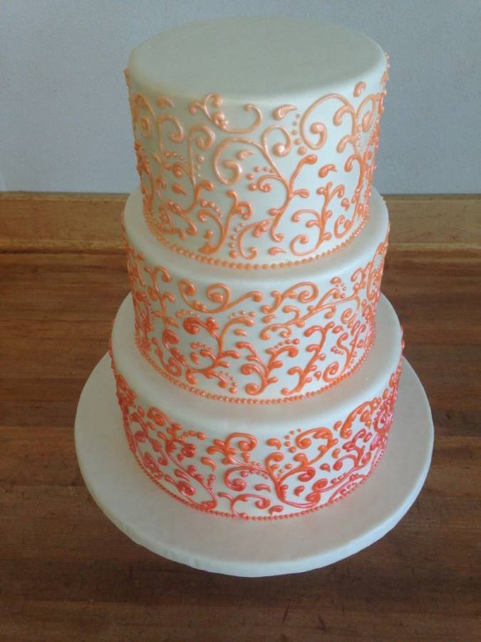 7 Beautiful Wedding Cakes Featuring the Color Orange