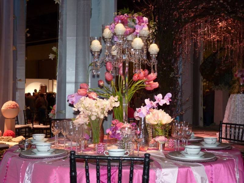 How to Create Tabletop Vignettes for the Perfect Reception Décor
