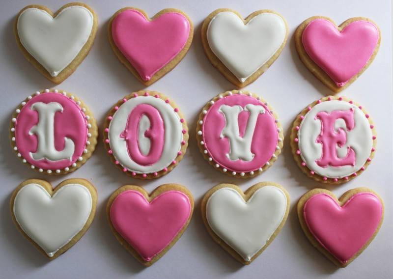 Gorgeous Valentine’s Day Wedding Cookies