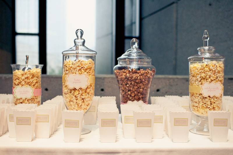 Nashville-wedding-Nashville-wedding-planner-Country-Music-Hall-of-Fame-reception-popcorn-bar-LaTavola-linen-yellow-pinstripe-linen