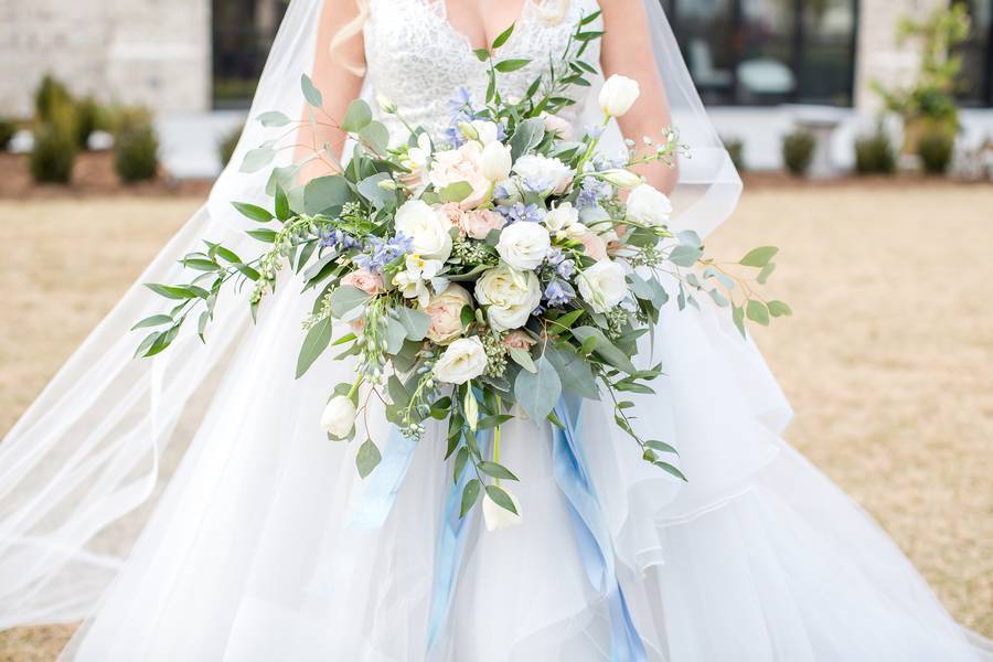 Dusty Blue Chic and Laidback Wedding