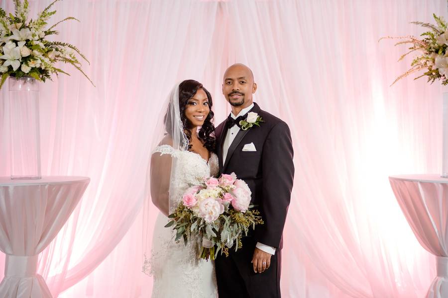 Classy Wedding with Gorgeous Blush and Gold Tones