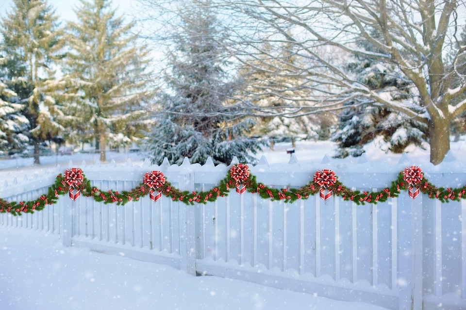 white-picket-fence-1913900_960_720.jpg