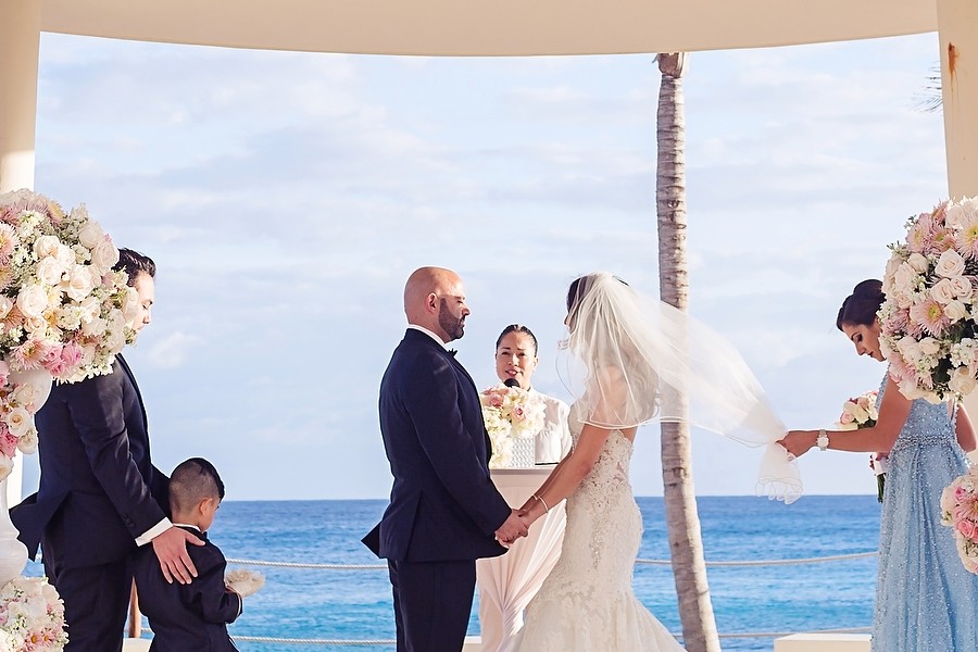 A Luxurious Wedding by the Beach: A Dream Come True